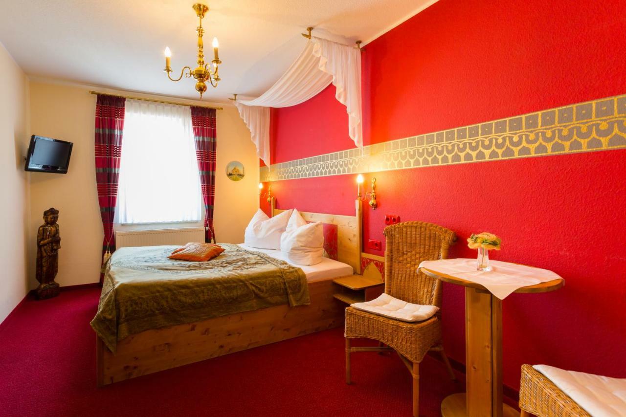 Hotel & Ferienwohnungen Bohlenblick Saalfeld Saale Екстер'єр фото